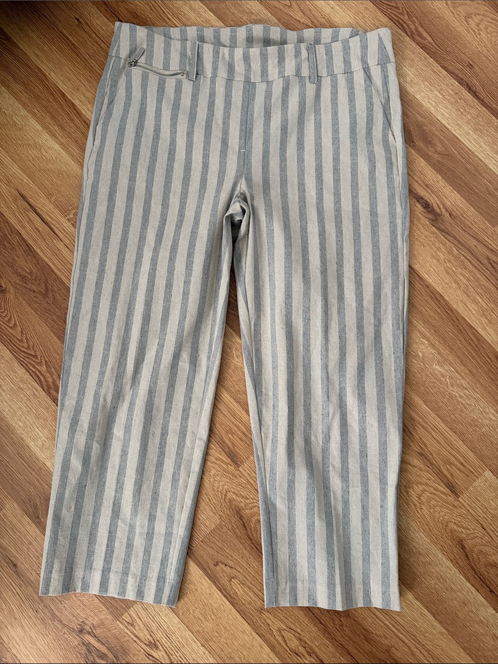 Sharagano soft cream/blue Size 10